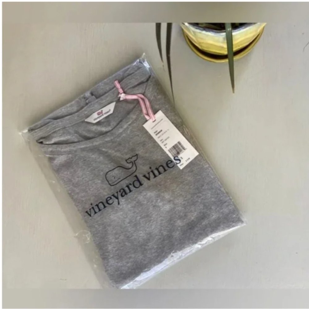 NWT vineyard vines Solid Boatneck Simple Tee
